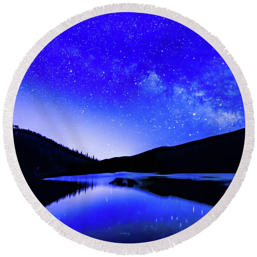2018 Round Beach Towel featuring the photograph Milky Way Over Springtime Echo Lake by Tim Kathka