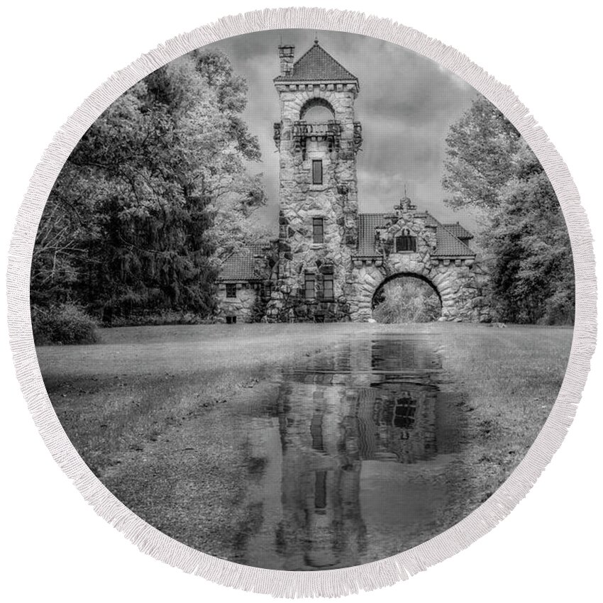Hudson Valley Round Beach Towel featuring the photograph Mohonk Preserve Gatehouse NY Fall BW by Susan Candelario
