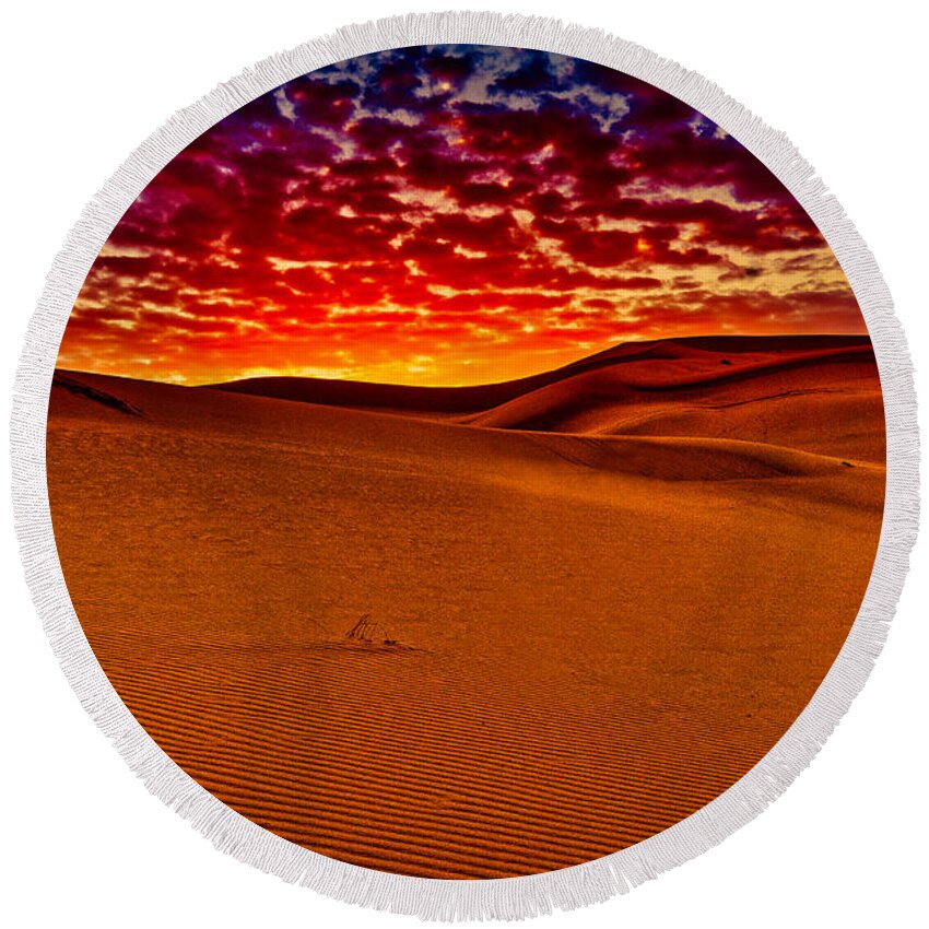 Morocco Round Beach Towel featuring the photograph Morocco Sand Dune Sunrise #2 by Stuart Litoff