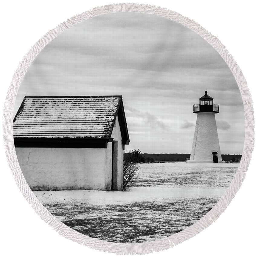 Ned Point Lighthouse Round Beach Towel featuring the photograph Neds Point Lighthouse Mattapoisett MA BW by David Gordon