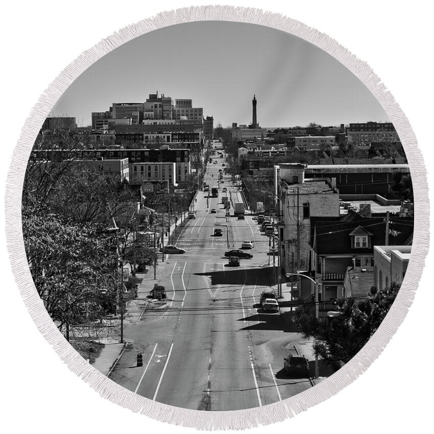 Milwukee Round Beach Towel featuring the photograph North Avenue - Milwaukee - Wisconsin by Steven Ralser