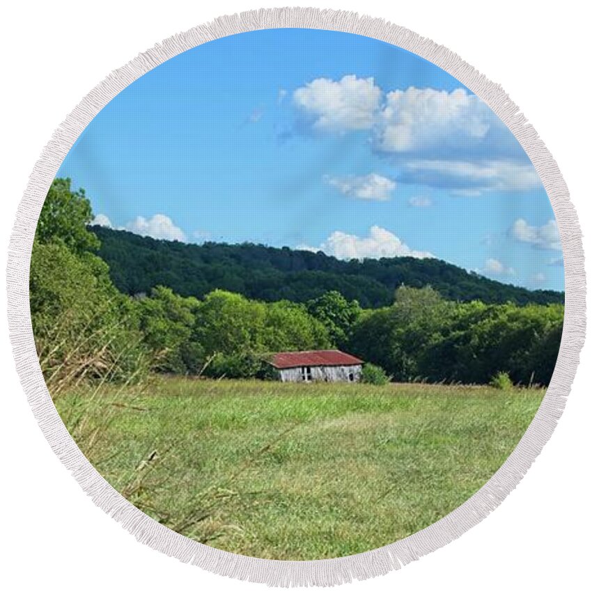 Landscape Round Beach Towel featuring the photograph Old Barn 2 by John Benedict