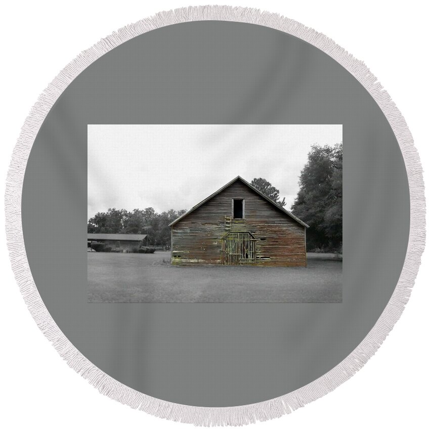  Round Beach Towel featuring the photograph Old Barn by Lindsey Floyd