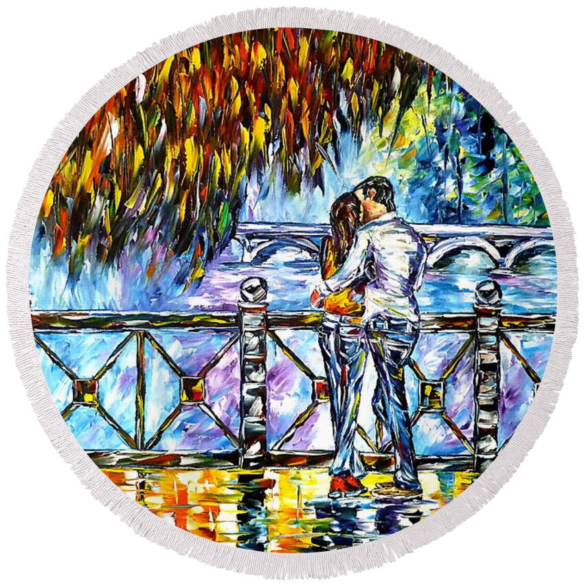 Kissing Lovers Round Beach Towel featuring the painting On The Love Bridge by Mirek Kuzniar