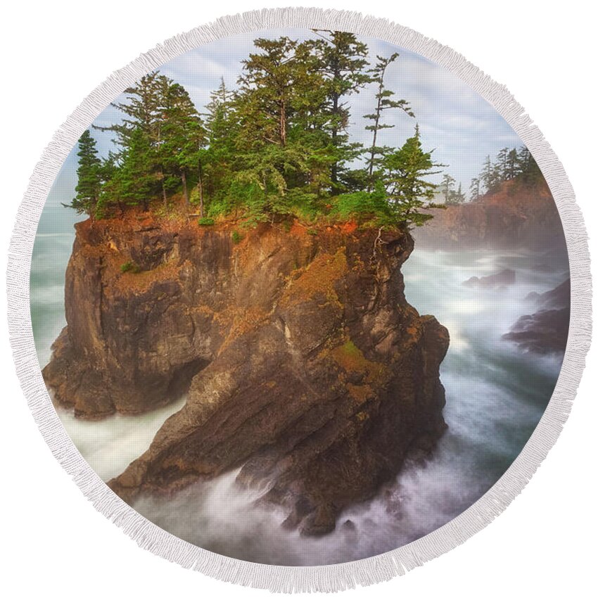 Oregon Round Beach Towel featuring the photograph Oregon Views by Darren White