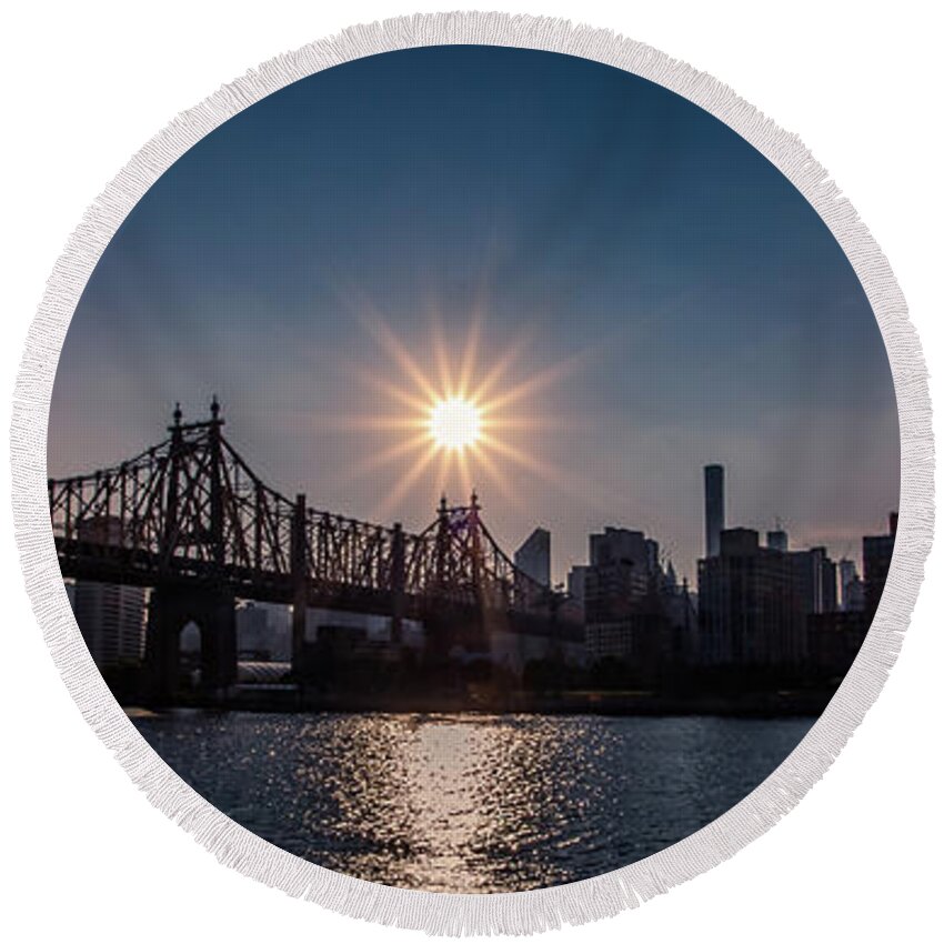 New York Sunset Round Beach Towel featuring the photograph Queensboro Bridge by Chris Spencer