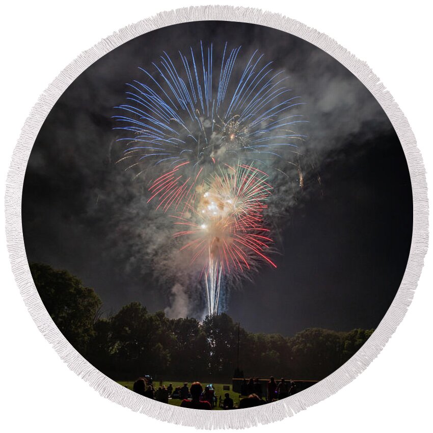 Fireworks Round Beach Towel featuring the photograph Red White and Boom by Arthur Oleary