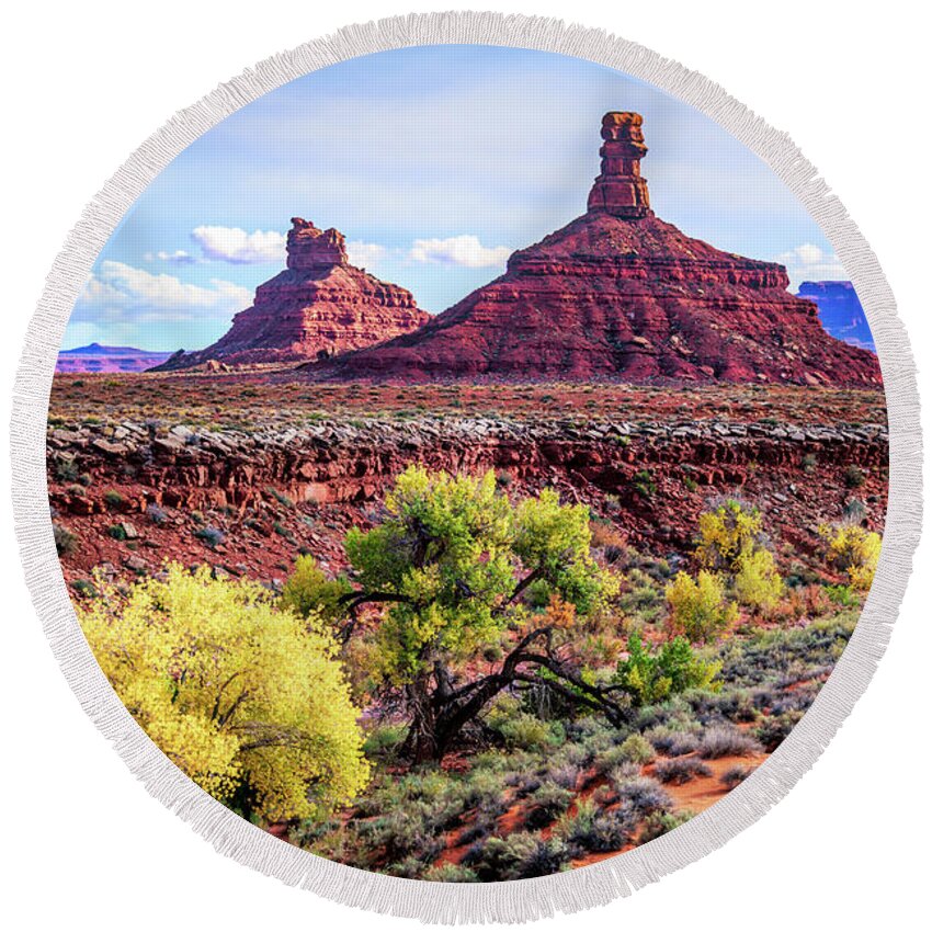 Rooster Butte Round Beach Towel featuring the photograph Rooster and Sitting Hen Buttes by Paul LeSage