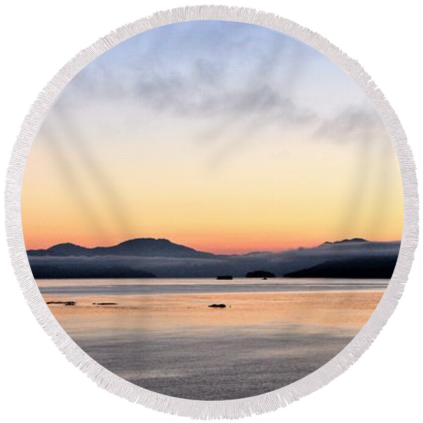 Seascape Round Beach Towel featuring the photograph Seascape Dawn by FD Graham