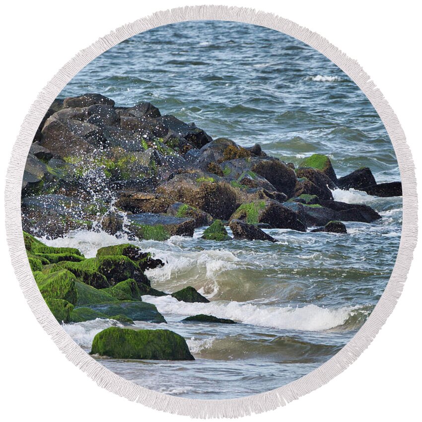 Landscape Round Beach Towel featuring the photograph Seashore by Paul Ross