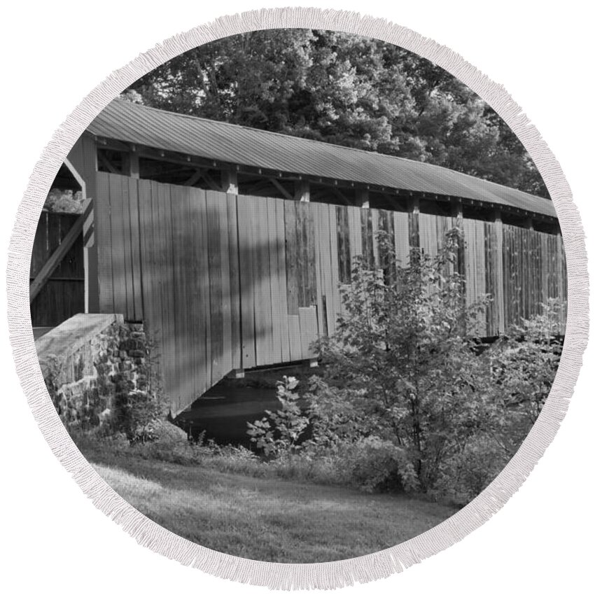 Enslow Round Beach Towel featuring the photograph Sherman Creek Enslow Covered Bridge Black And White by Adam Jewell
