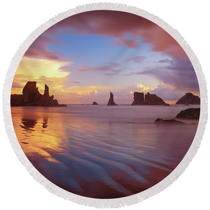 Oregon Round Beach Towel featuring the photograph South Coast Sunset by Darren White