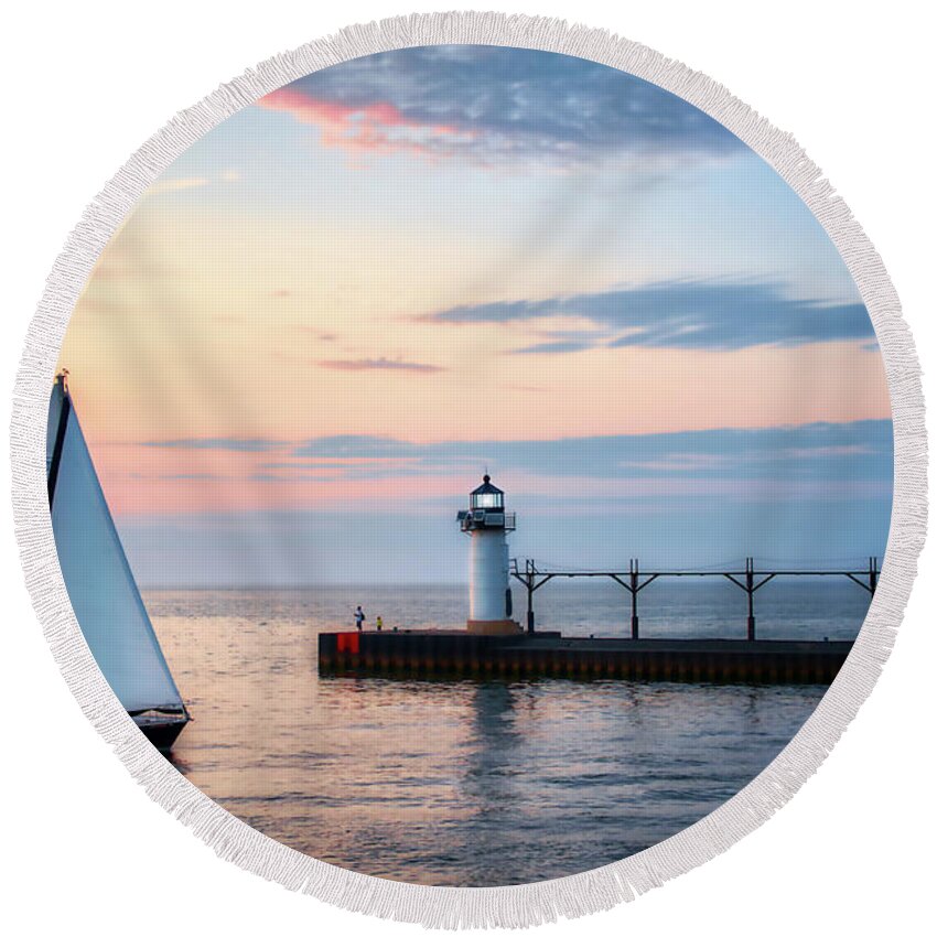 Sunset Round Beach Towel featuring the photograph St. Joseph Lighthouse by Bill Frische