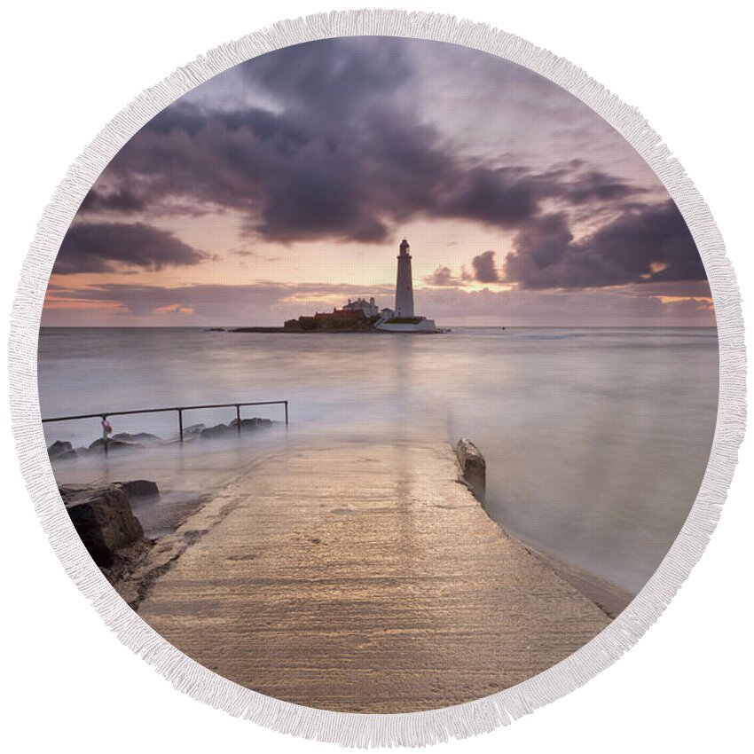 Sunrise Round Beach Towel featuring the photograph St Mary's Lighthouse by Anita Nicholson