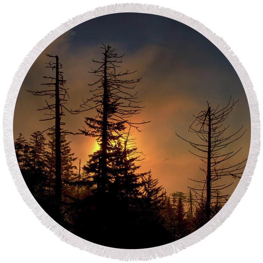 Sunrise Round Beach Towel featuring the photograph Sunrise at Clingman's Dome by Douglas Stucky