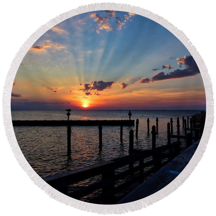 Chesapeake Beach Round Beach Towel featuring the photograph Sunrise at the Pier by Richard Gehlbach