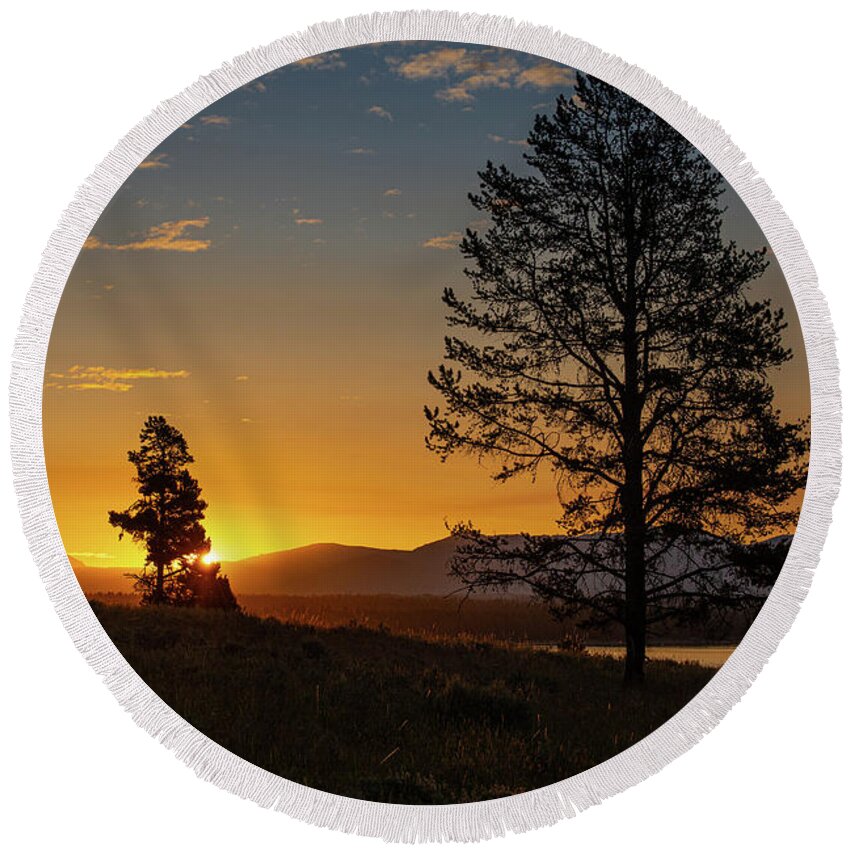Sunrise Round Beach Towel featuring the photograph Sunrise in Yellowstone by Phil Abrams