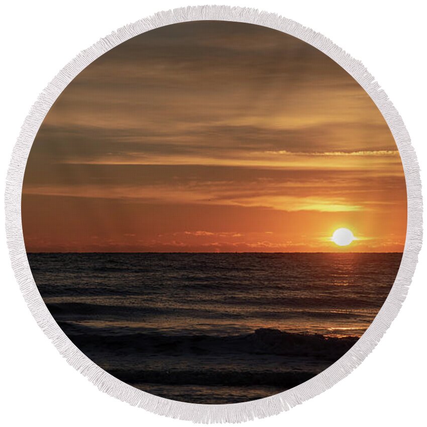 Sunrise Round Beach Towel featuring the photograph Sunrise Over Hilton Head No. 0352 by Dennis Schmidt