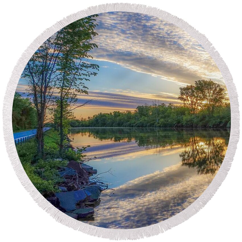  Round Beach Towel featuring the photograph Sunrise over the Champlain Canal by Kendall McKernon