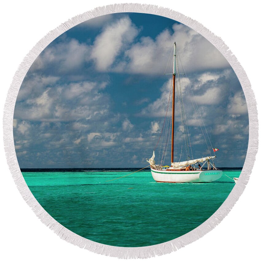 Sailing Round Beach Towel featuring the photograph Tobago Sloop by Gary Felton