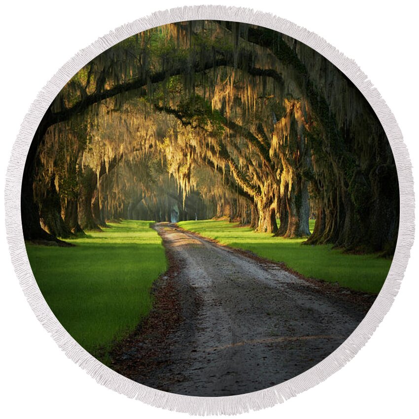 Plantation Round Beach Towel featuring the photograph Tomotley Plantation by Jon Glaser