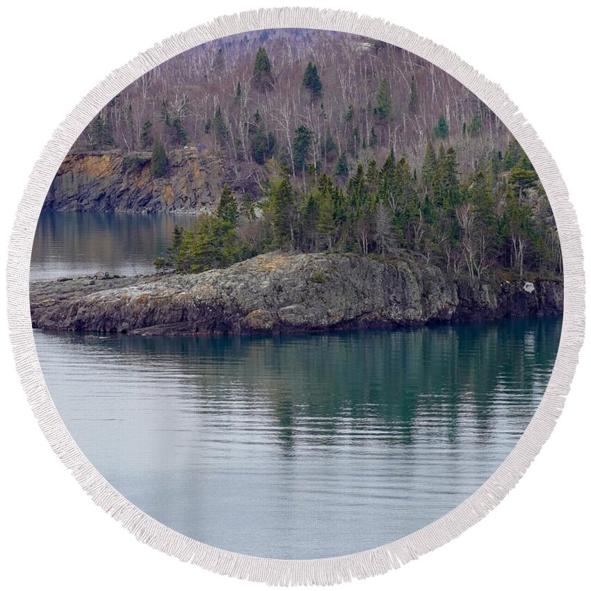Beach Round Beach Towel featuring the photograph Tranquility in Silver Bay by Susan Rydberg