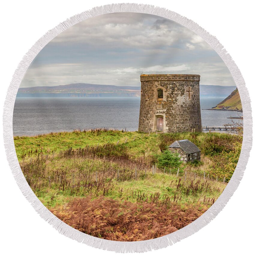 Uig Tower Round Beach Towel featuring the photograph Uig Tower by Elizabeth Dow