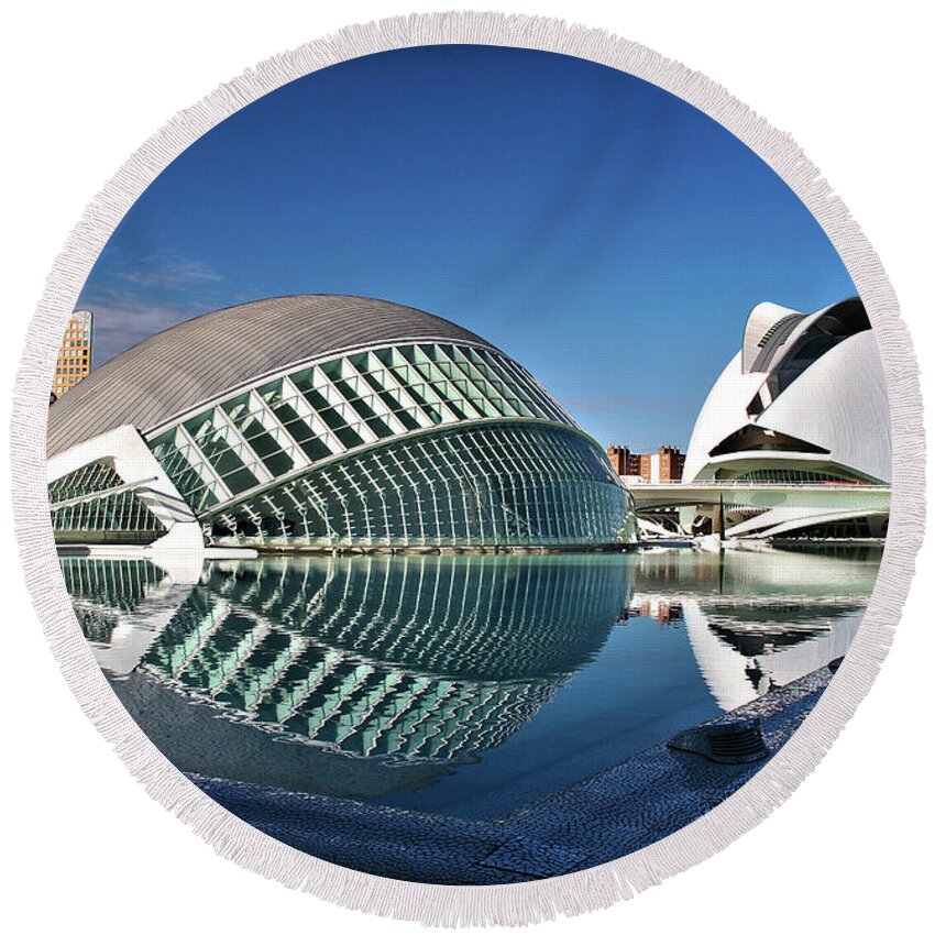 Valencia Round Beach Towel featuring the photograph Valencia, Spain - City of Arts and Sciences by Richard Krebs