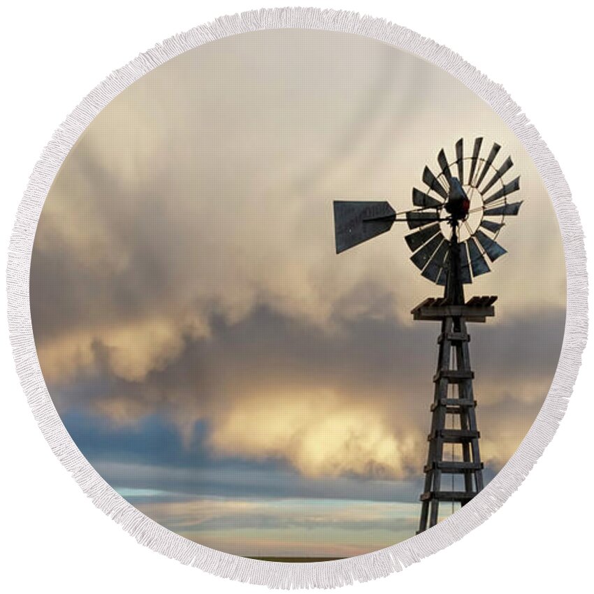 Kansas Round Beach Towel featuring the photograph Wooden Windmill 02 by Rob Graham