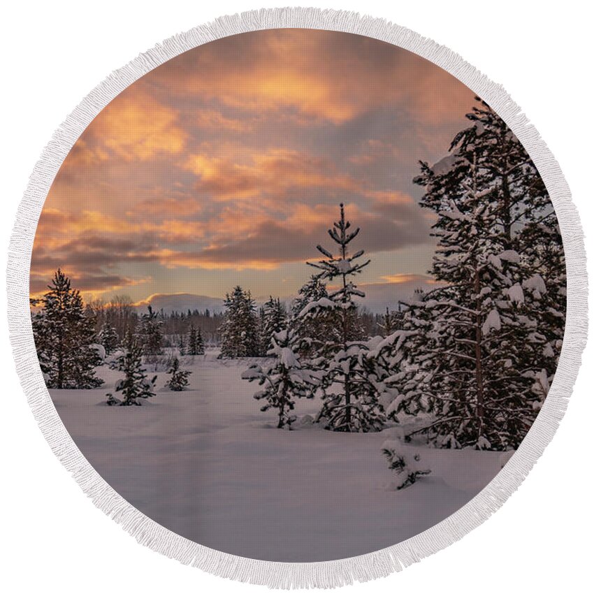 Sunrise Round Beach Towel featuring the photograph Wyoming Sunrise by Arthur Oleary