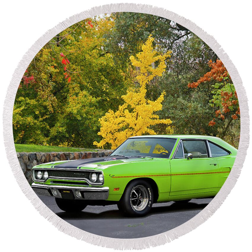 1970 Plymouth Roadrunner 440 Round Beach Towel featuring the photograph 1970 Plymouth Roadrunner 440 by Dave Koontz