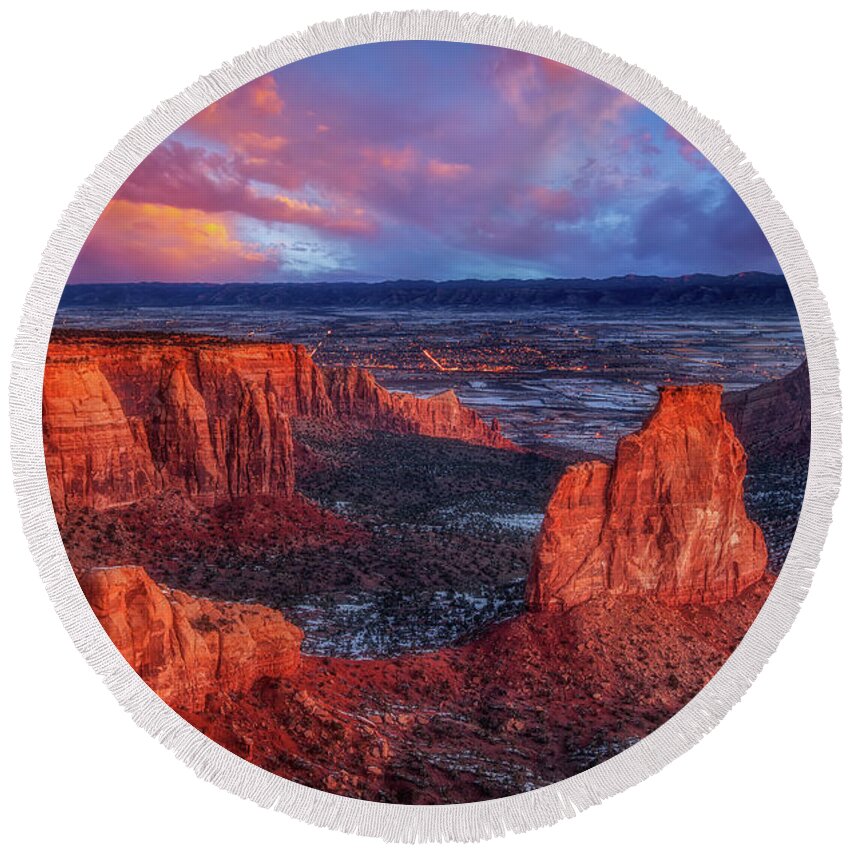 Colorado National Monument Round Beach Towel featuring the photograph Grand View Sunrise by Darren White