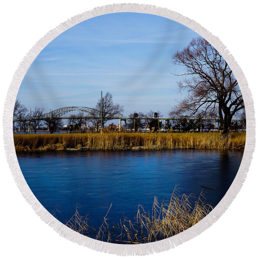 Winter Round Beach Towel featuring the photograph Hudson County Park #1 by Caryn La Greca