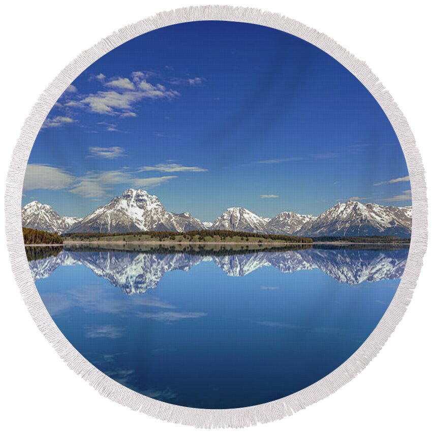 Landscape Round Beach Towel featuring the photograph Jackson Lake #2 by David Lee