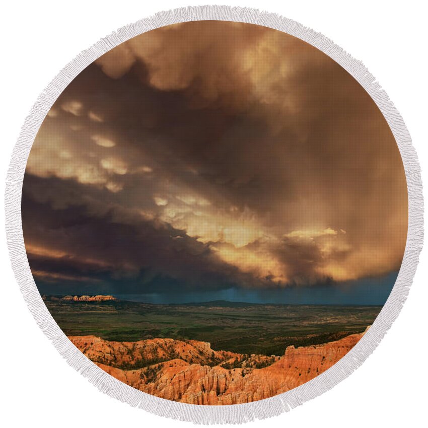 Dave Welling Round Beach Towel featuring the photograph Mammatus Clouds Bryce Canyon National Park Utah #1 by Dave Welling