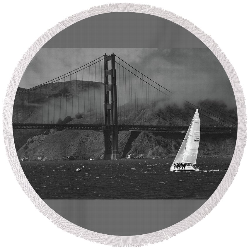Sailing Round Beach Towel featuring the photograph Sailing out the Golden Gate #2 by Bonnie Colgan