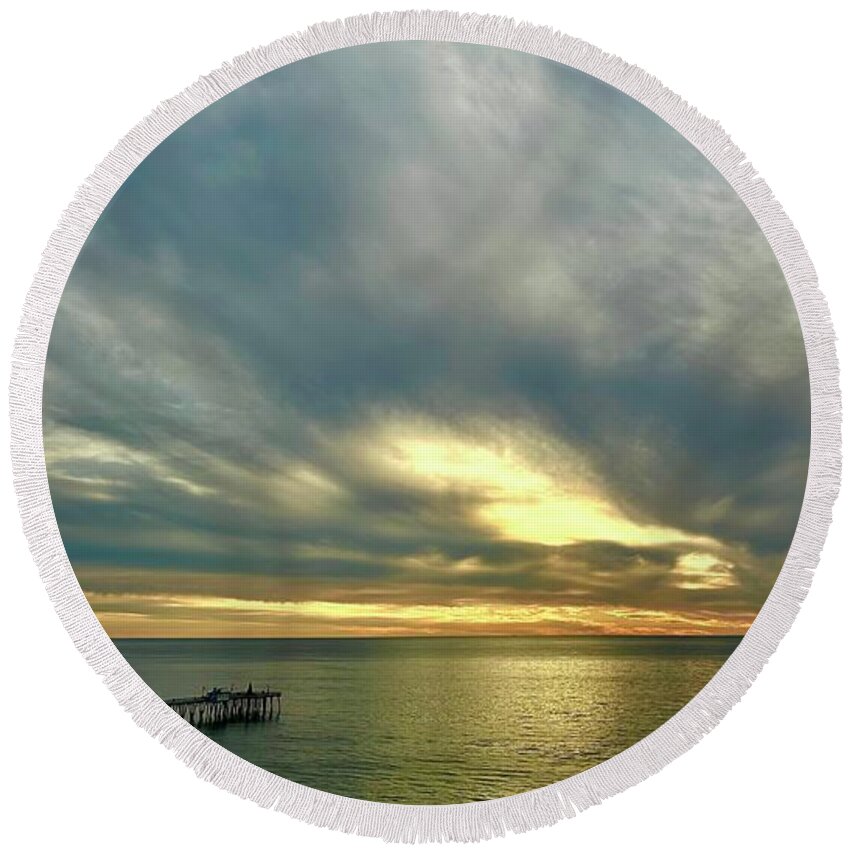 Sunset Round Beach Towel featuring the photograph San Clemente Pier Sunset #1 by Brian Eberly