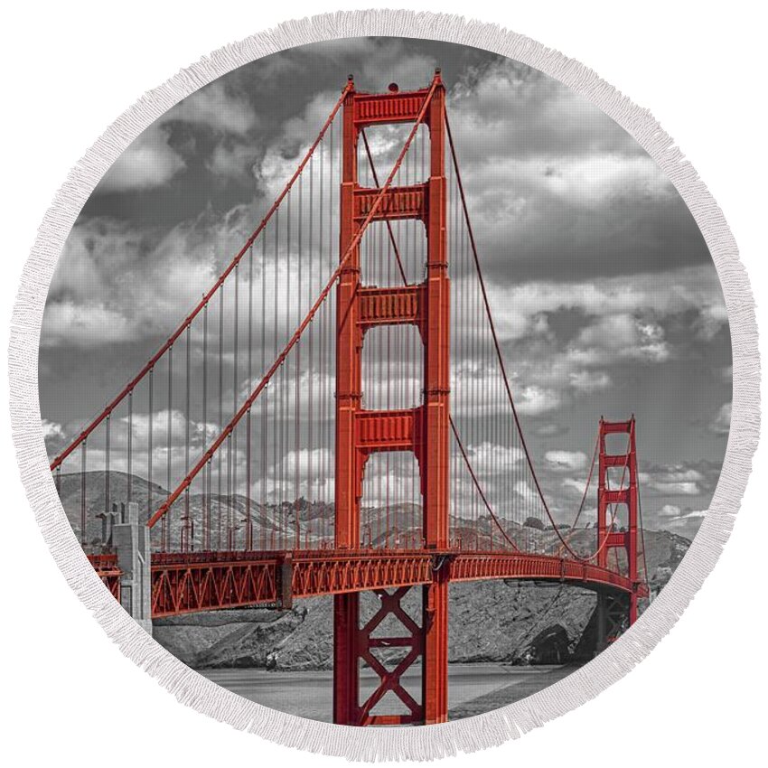 Golden Gate Bridge Round Beach Towel featuring the photograph The Golden Gate Bridge #1 by Mountain Dreams