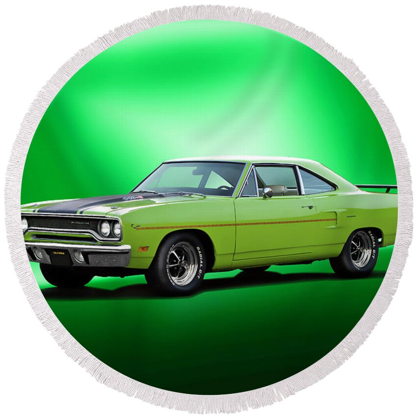 1970 Plymouth Roadrunner 440 Round Beach Towel featuring the photograph 1970 Plymouth Roadrunner 440 by Dave Koontz