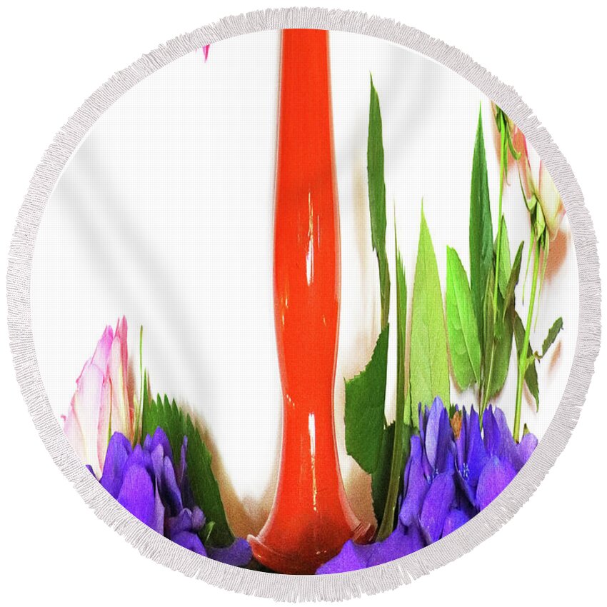 Flowers Round Beach Towel featuring the digital art Abstract flowers 1 by Kathleen Illes