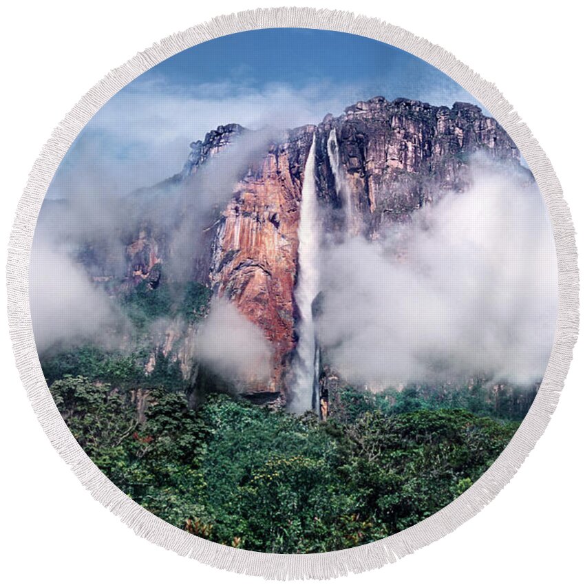 Dave Welling Round Beach Towel featuring the photograph Angel Falls In Mist Canaima National Park Venezuela by Dave Welling