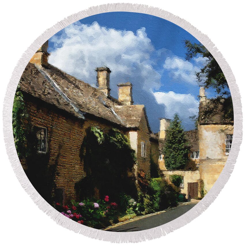 Bourton-on-the-water Round Beach Towel featuring the photograph Another Backstreet in Bourton by Brian Watt