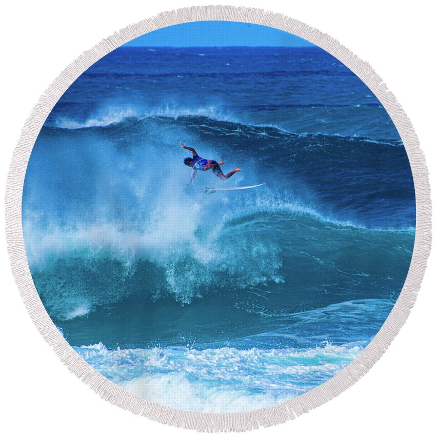 Hawaii Round Beach Towel featuring the photograph Banzai Pipeline 57 by Anthony Jones