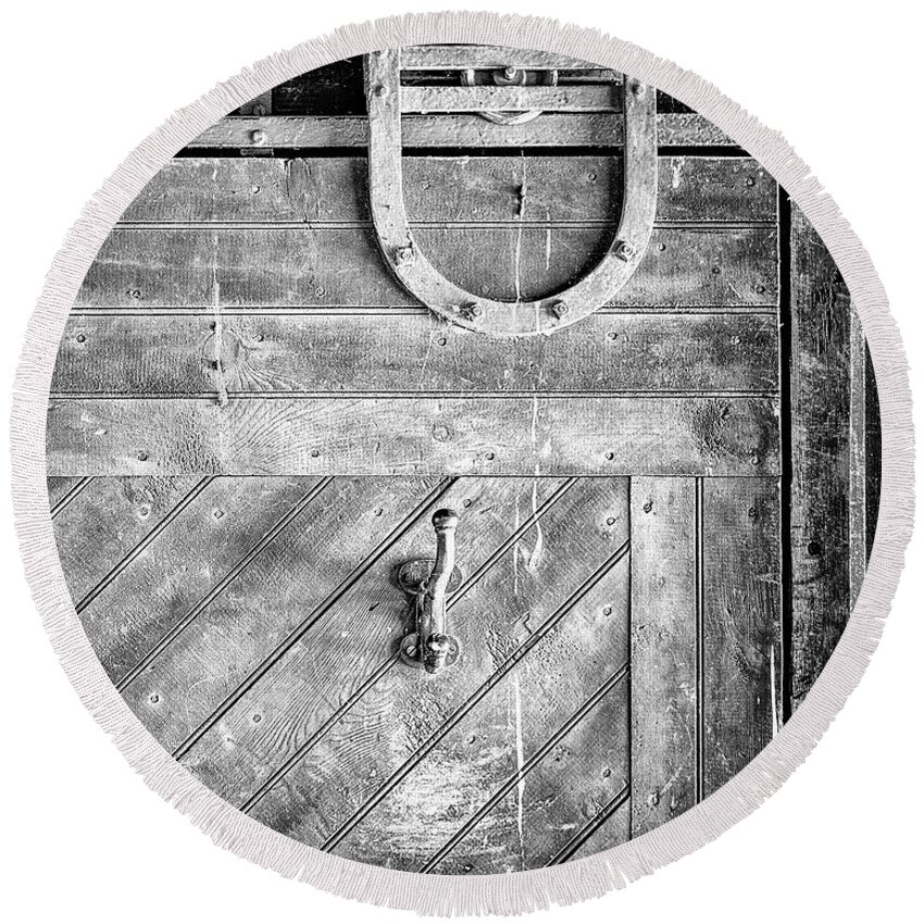  Round Beach Towel featuring the photograph Barn Door by Steve Stanger