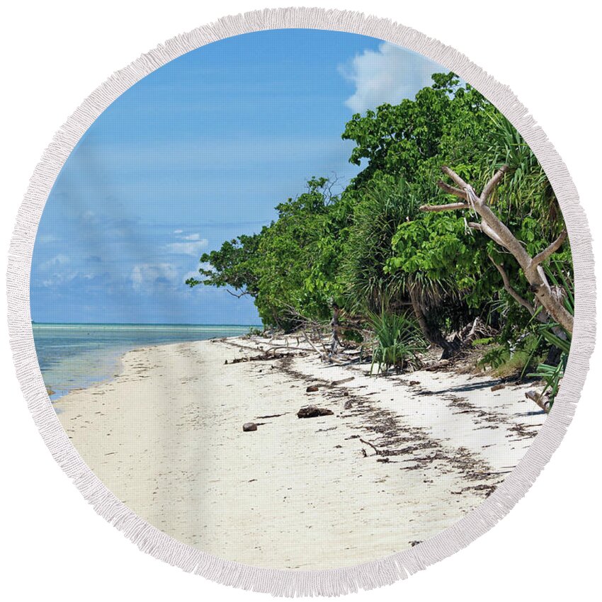 Arreceffi Island Round Beach Towel featuring the photograph Beach of Beauty by David Desautel