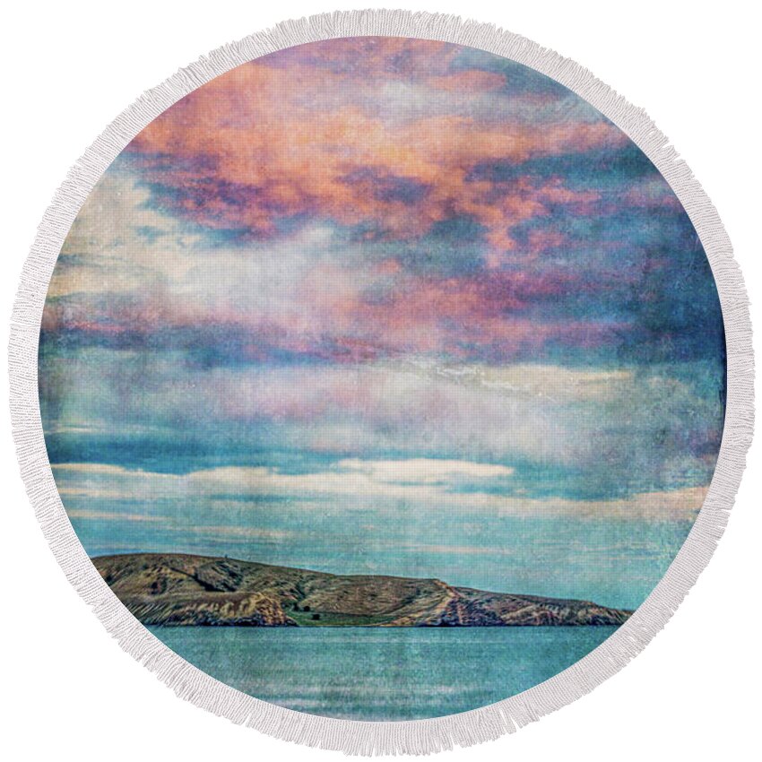 Sunset Round Beach Towel featuring the photograph Birdlings Sunset by Roseanne Jones