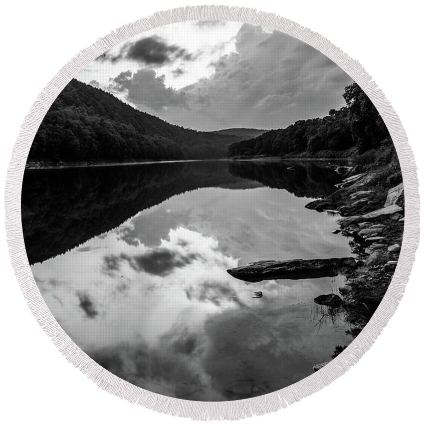 Rivers Round Beach Towel featuring the photograph Black and White Photography - Delaware River by Amelia Pearn