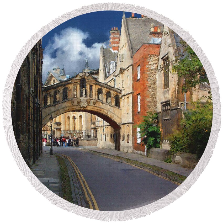 Oxford Round Beach Towel featuring the photograph Bridge of Sighs Oxford University by Brian Watt
