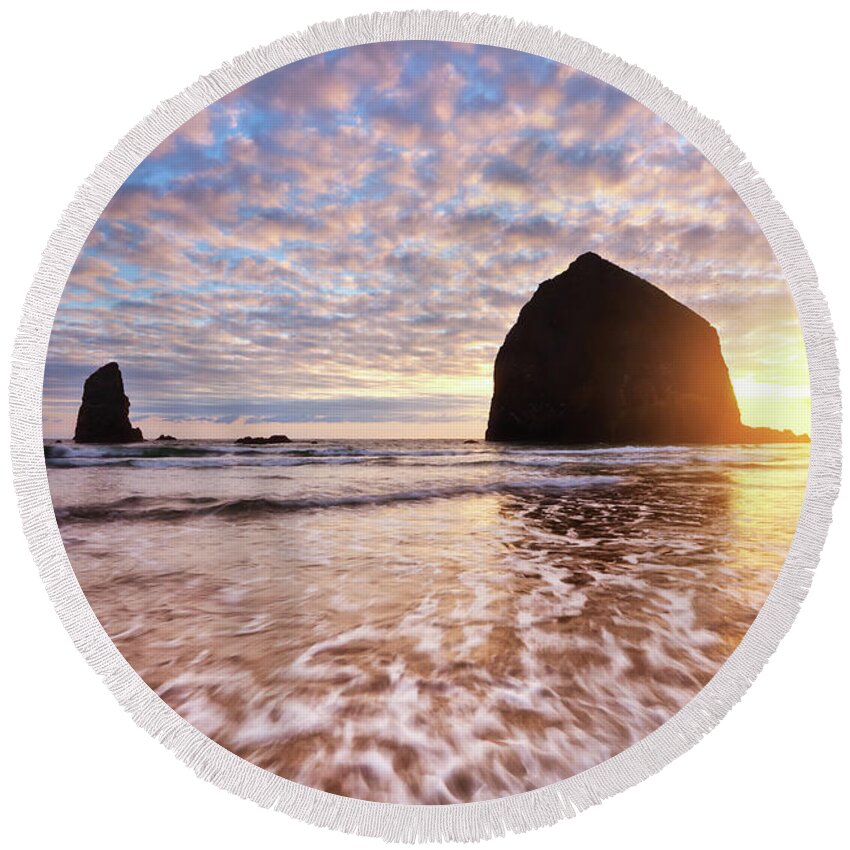 Sunset Round Beach Towel featuring the photograph Cannon Beach Sunset Classic by Darren White