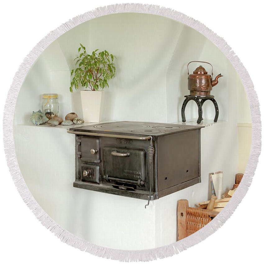 Cast-iron-stove Round Beach Towel featuring the photograph CAST IRON STOVE No 428 by Jo Ann Tomaselli